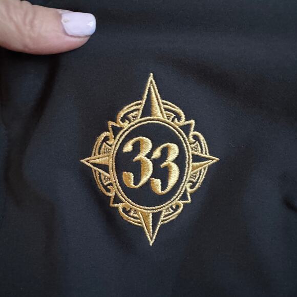 Disneyland Ultra Exclusive Private Club 33 Jacket Medium NEW Full Zip Front NWT - Picture 5 of 14